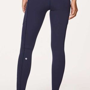 Lulu Lemon navy Speed-up tight 28” size 6